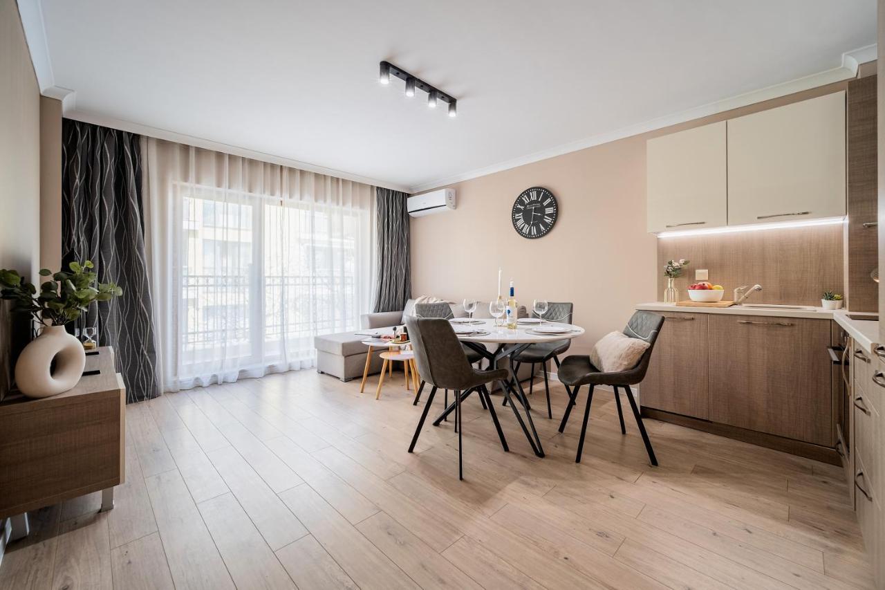 Comfy Luxury Center Apartment Varna Exterior photo