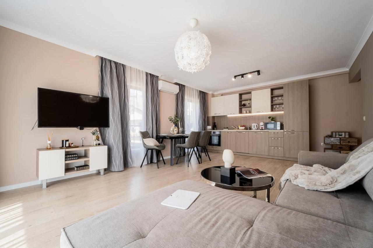 Comfy Luxury Center Apartment Varna Exterior photo